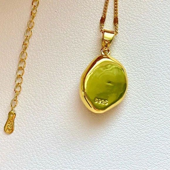 Gold Pearl Baroque Pendant Necklace - Picture 2 of 4